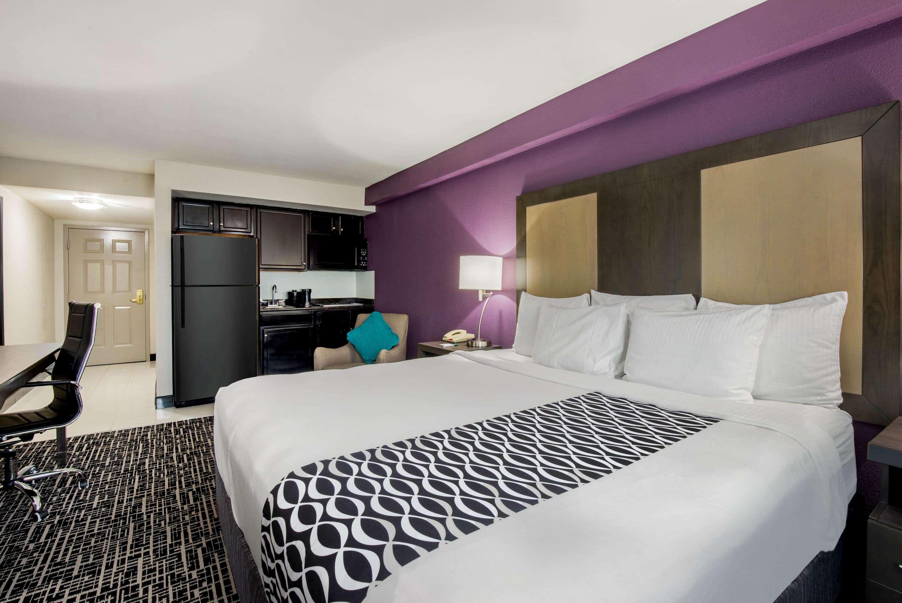 La Quinta Inn By Wyndham West Long Branch Nj Shore Area Exterior photo
