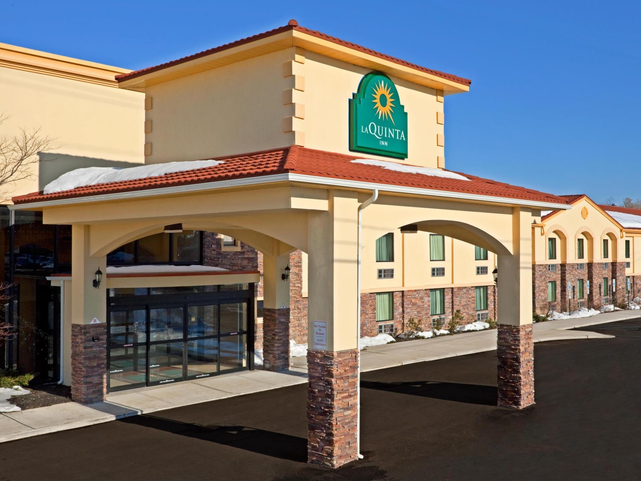 La Quinta Inn By Wyndham West Long Branch Nj Shore Area Exterior photo