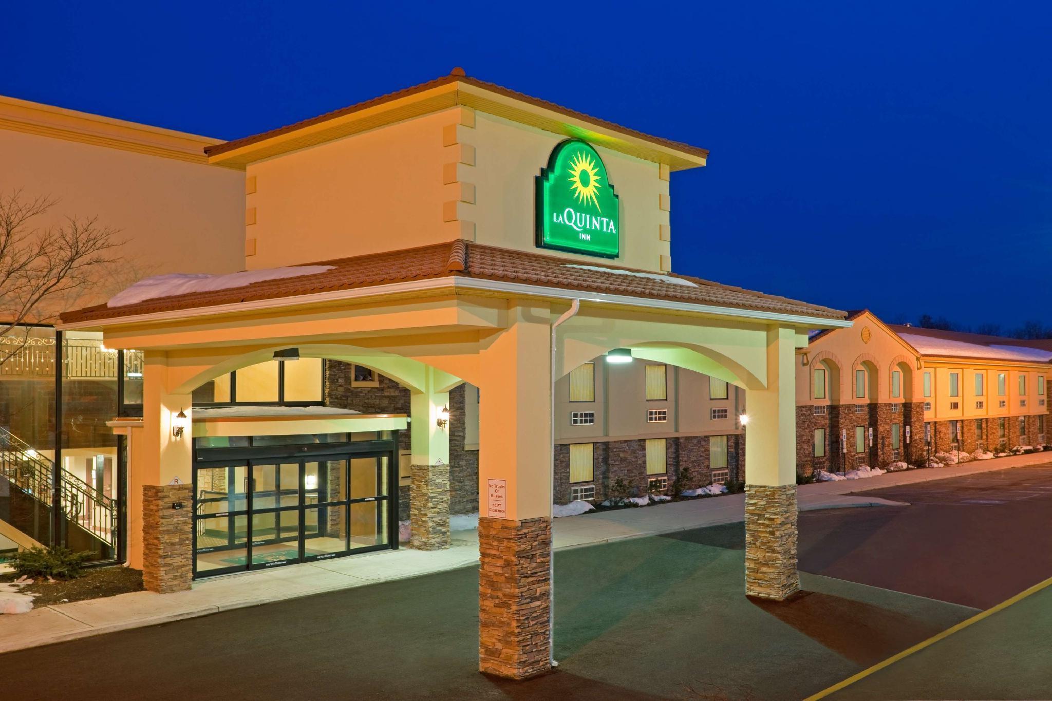 La Quinta Inn By Wyndham West Long Branch Nj Shore Area Exterior photo